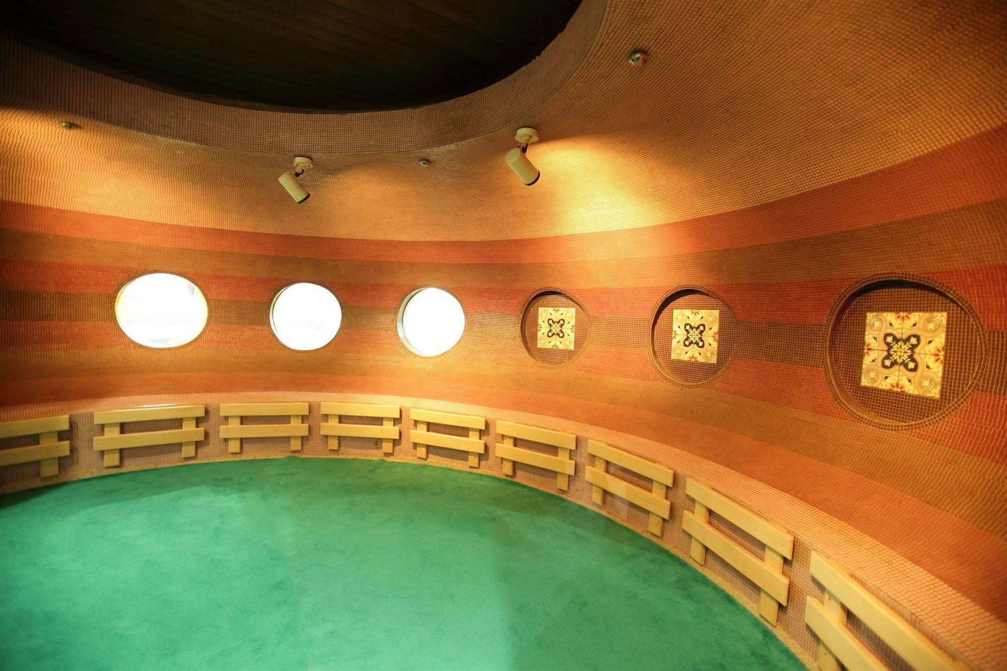 New Japan Capsule Hotel Cabana Ōsaka Exterior foto